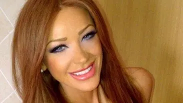 Vezi cum a încercat Bianca să-l consoleze pe Stratan pentru chinurile sale de la Dansez! Abia aştept să văd reacţia lui Cleo!