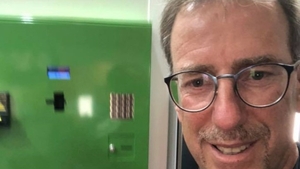 Scandal uriaș în Italia! Un politician i-a aruncat la gunoi hainele unui român! Reacția uluitoare a localnicilor