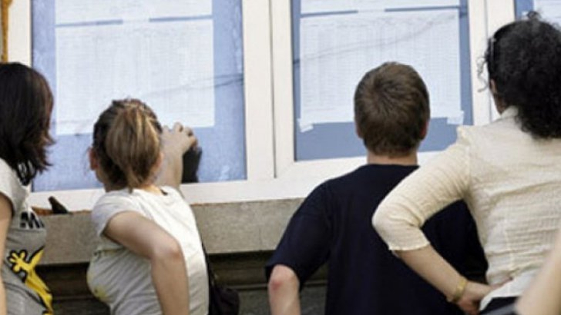 Notele de la Evaluarea Naţională 2016 au fost afişate! Care au fost reacţiile elevilor după ce au văzut rezultatele