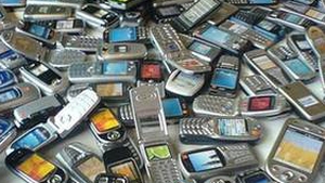 I-au lasat fara obiectul muncii! S-au gasit telefoanele folosite la metoda “Accidentul”