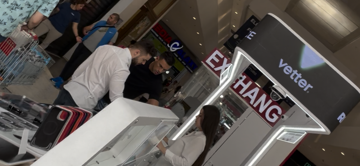Zed vrea să-și ”tuneze” telefonul și dă explicațiile (Foto: CANCAN.RO)