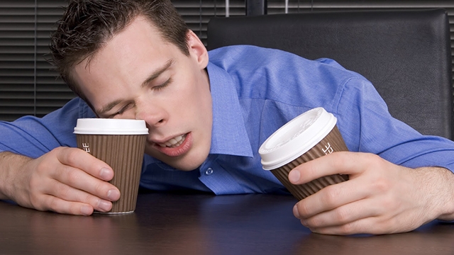 Iti bei cafeaua in fiecare dimineata cand ajungi la birou? Uite ce efect poate avea asupra sanatatii tale