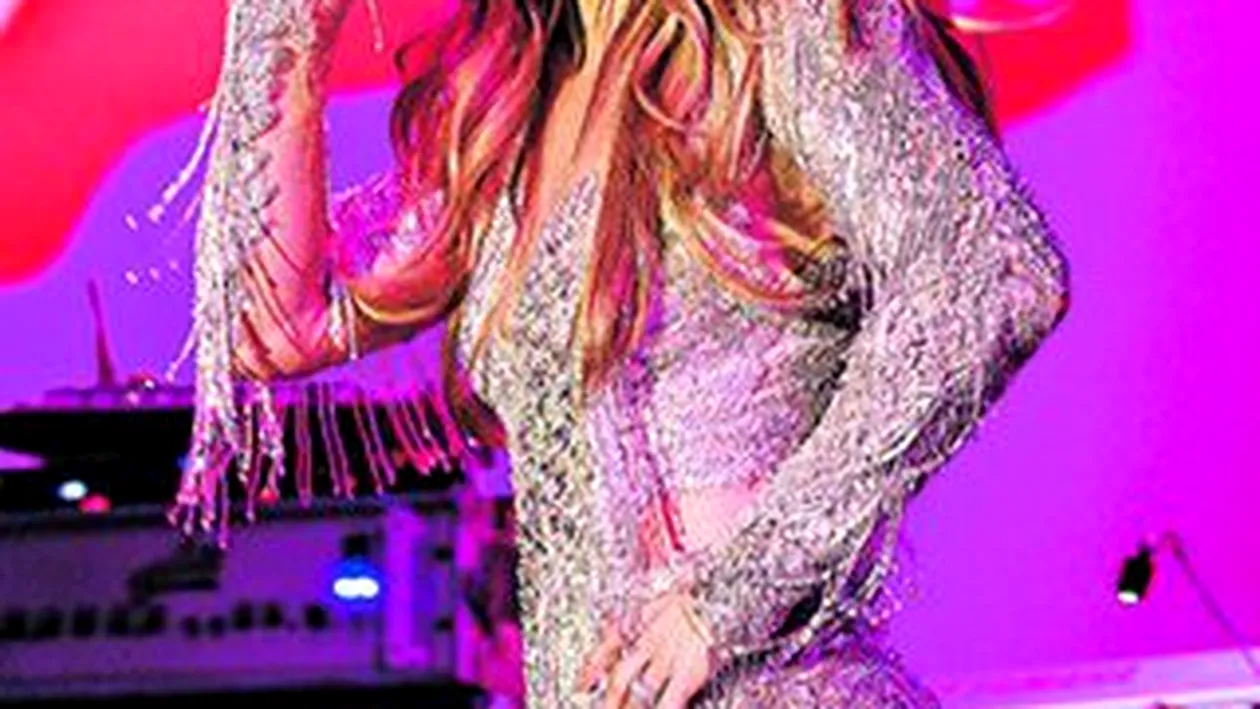 Jennifer Lopez canta la mese! 1 milion $ in juma' de ora
