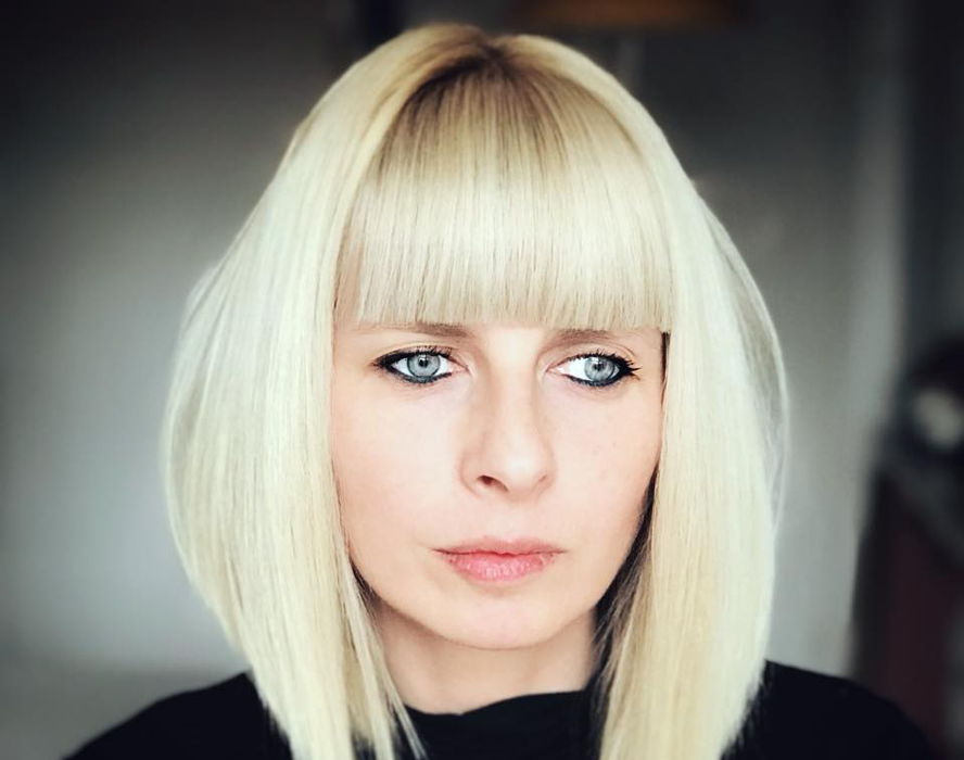 Jurnalista Ioana Moldovan, cu arsuri pe față și pe mâini, după protestele din Piața Victoriei!