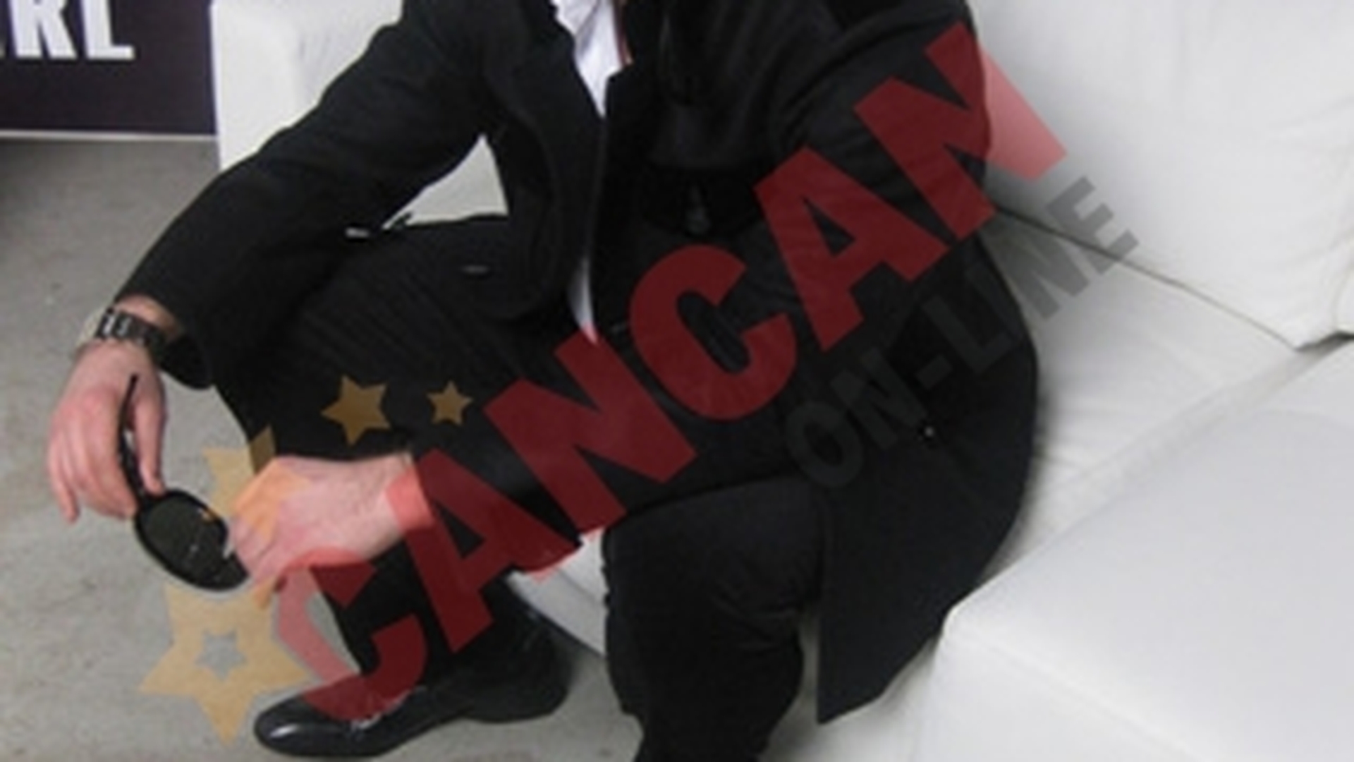 A incercat sa-i impace