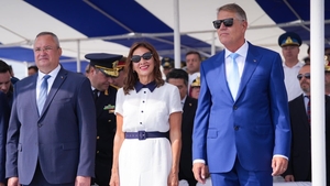 Ce prostii face Carmen Iohannis în public. Soția președintelui României a fost monitorizată de specialiști