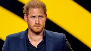 Controverse înaintea vizitei prințului Harry la mormântul prințesei Diana. Fiul regelui Charles, acuzat că ar vrea să transforme momentul într-un spectacol mediatic
