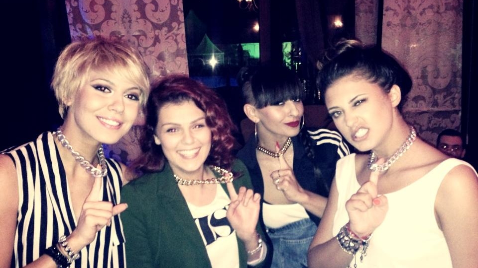 Antonia, Giulia si Sore poartă un accesoriu identic! Uite ce detaliu le "uneşte" pe cele trei cântăreţe