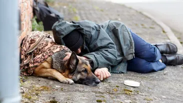 Un bărbat, umilit și lăsat în frig de Primăria Cluj-Napoca. Povestea acestuia este emoţionantă!