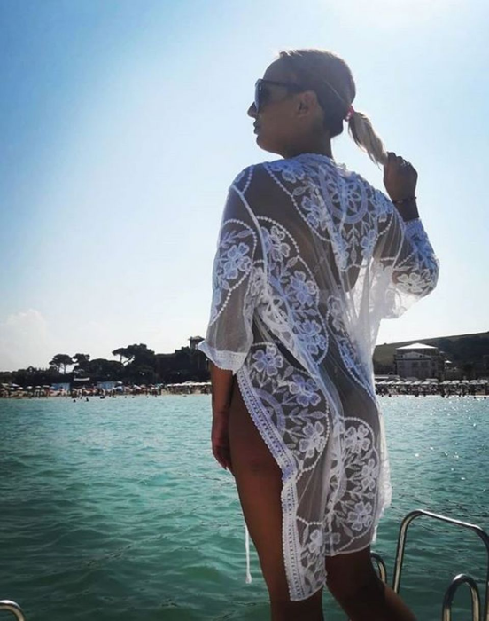 Imagini de infarct cu Mary de la “Puterea dragostei”! Cum arată în cele mai sexy costume de baie