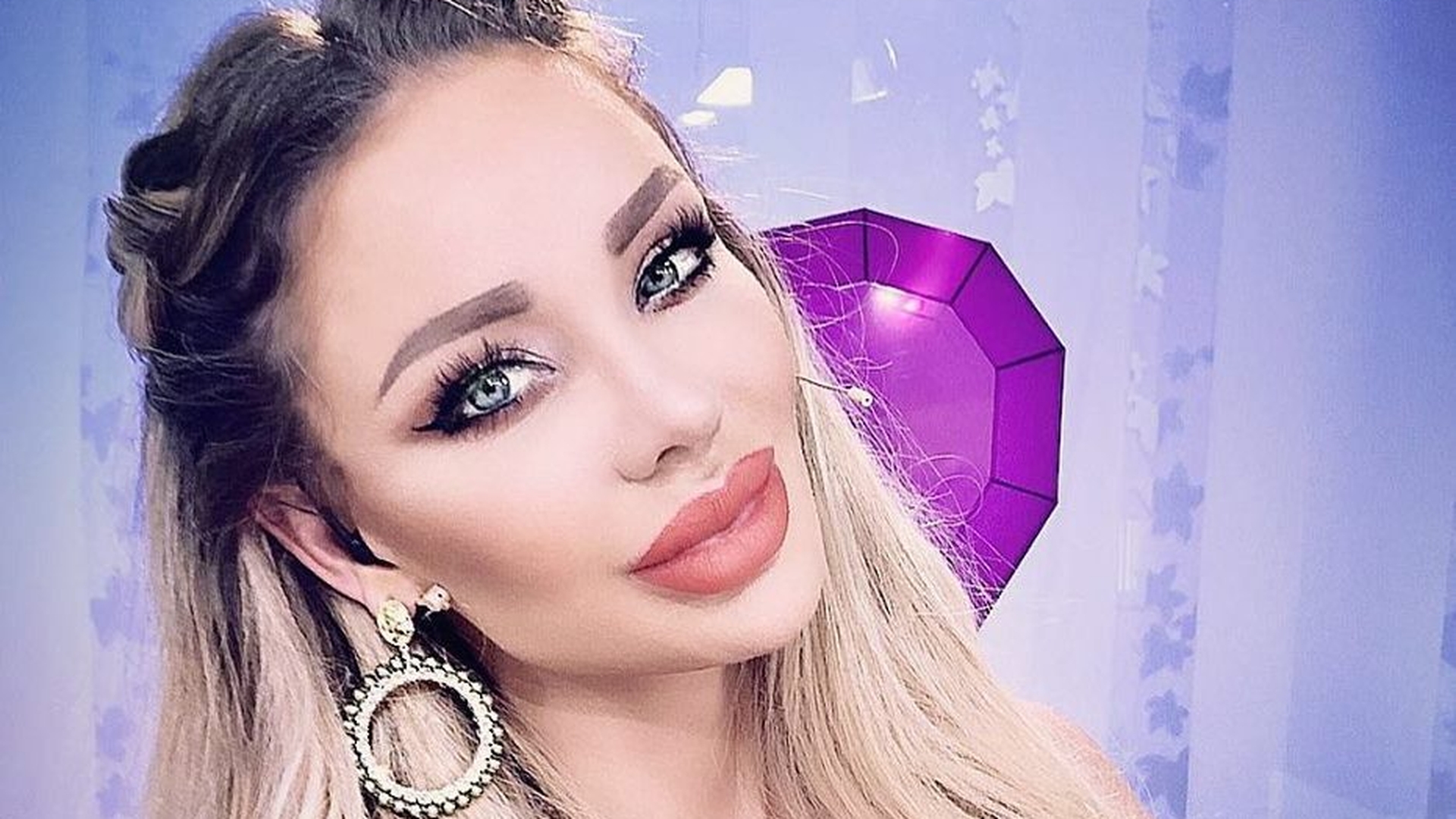 Cea mai recentă fotografie cu Bianca Drăgușanu în costum de baie. Imaginea este demențială