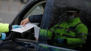 2 iunie, ultima zi în care românii pot contesta amenzile primite în timpul stării de urgență | Consiliul Legislativ: Sancțiunile nu pot fi anulate prin lege