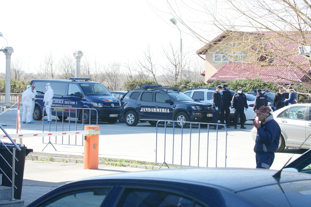 Poliția din București escortează autocarele cu români veniți din zonele cu risc de coronavirus. Oamenii vor intra în carantină