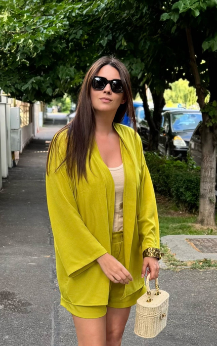 Diana Dumitrescu, schimbare radicală de look după ce s-a pocăit. Imagini cu vedeta din biserică