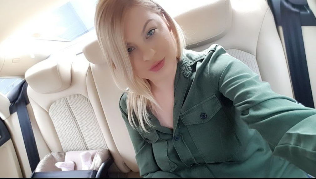 Jasmine, o tânără super-sexy