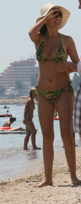 Avem singurele imagini cu Andra Măruță în costum de baie. Cum arată trupul ei, de fapt, și de ce îl ascunde