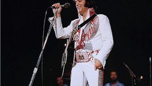 Mărturisire şocantă pe patul de moarte:”Eu l-am ucis pe Elvis Presley”