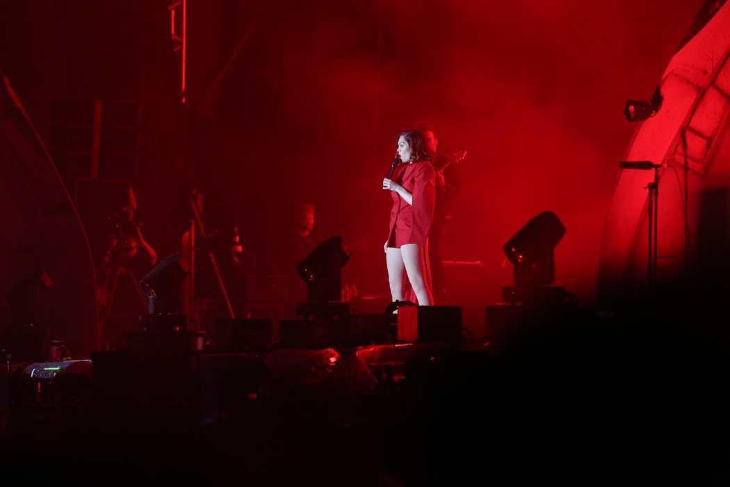 Ziua cu numărul trei a debutat cu Vladimir, urmat de Manuel Riva, Delia, Jessie J, KSHMR, Salvatore Ganacci și Steve Aoki