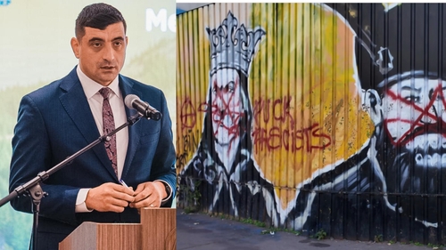 Sediul central al partidului lui George Simion a fost vandalizat. Pe cine acuză liderii AUR