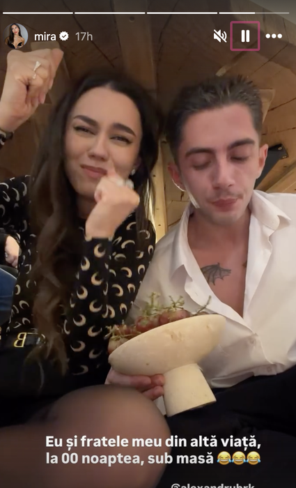 S-au despărțit în secret?! Cântăreața din România a apărut cu alt bărbat, sub masă, de Revelion. „Nu mai sunteți împreună?”