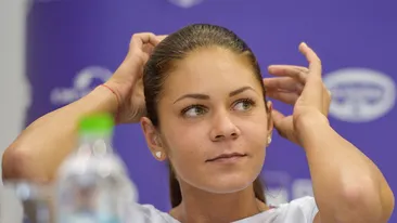 “Perversul de la grădiniţă” s-a logodit cu atrăgătoarea jucătoare Andreea Mitu! După ce a atacat tot ce putea, iată că tenismena îl domesticeşte!