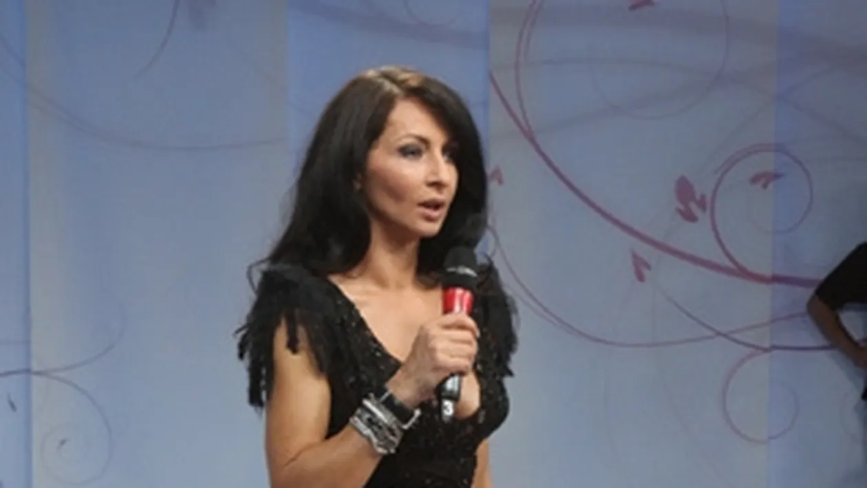 Andra, fata in fata cu profesoara sa de stil, Dana Budeanu, in emisiunea Mihaelei Radulescu!