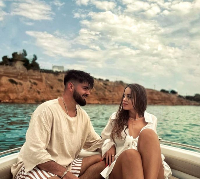 ”Denunțuri” în lanț! Ionuț Mocăniță de la Insula Iubirii, dat de gol că și-ar fi înșelat iubita cu mai multe femei