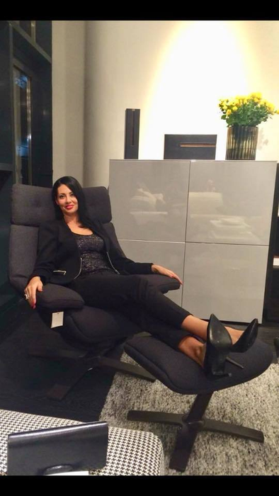 După ce a fost casieră la magazinul Adinei Buzatu, mama Antoniei şi-a găsit o nouă ocupaţie:”Sunt foarte entuziasmată…”