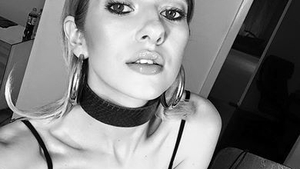 LIDIA BUBLE şi-a făcut un selfie, dar a uitat un amănunt important! Ce se vede în reflexia ochelarilor de soare? 