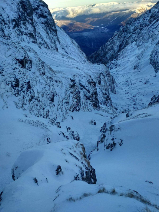 Imagini de la locul avalanșei care a ucis doi oameni, în Bucegi (Foto: Facebook - Salvamont Bușteni)