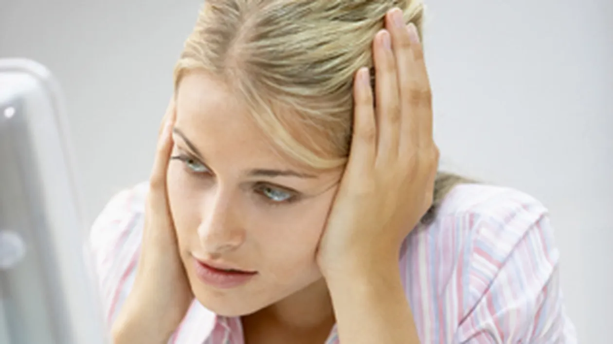 Concediata pentru ca si-a comparat salariul cu cel al sefului pe Facebook