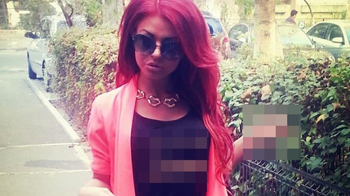 Imagini fabuloase cu Anamaria Mocanu! Tine bara intre fese ca o profesionista si a facut striptease pentru 200 de euro