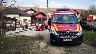 Grav accident în Argeș. O mașină s-a răsturnat, iar șoferul a fost proiectat în afara autoturismului