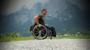 A murit Vasile Stoica, maratonistul român care a străbătut lumea în scaun cu rotile. Avea 49 de ani