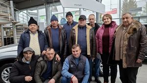 Angajații din România care au primit câte o mașină cadou: „Prima dată au crezut că e o glumă”