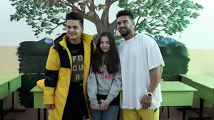 Experiment inedit: Dorian Popa i-a luat locul lui Selly la Colegiul Buzești din Craiova. Ce sarcini i-au dat profesorii artistului - VIDEO