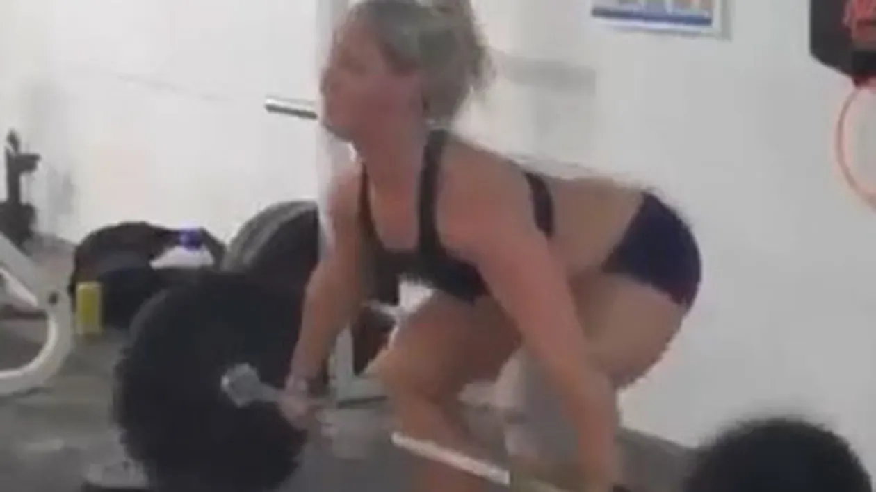 TOPUL filmelor cu FEMEI care se fac de ras! Imaginile astea au devenit ISTORIE pe NET!