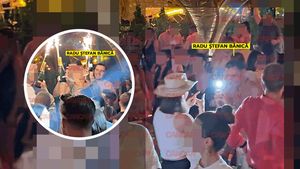 Gașca nebună în acțiune!  Fiul lui Ștefan Bănică Jr, show la Nuba cum rar mai vezi