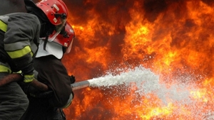 Incendiu urmat de o explozie într-un bloc din Târgu Mureș! Au fost 18 persoane evacuate