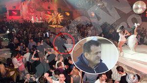 Constantin Iosef s-a distrat toată noaptea în club şi a sorbit animatoarele din priviri
