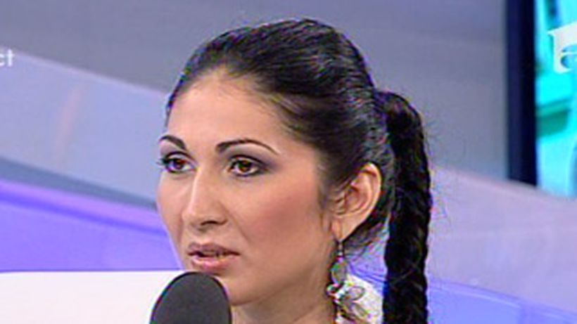 Nu o sa iti vina sa crezi cine a fost barbatul care a dezvirginat-o pe Raluca Pastrama! E finul unui celebru manelist!