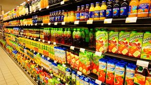 Băutura care îți rărește părul. Ce să scoți din dietă pentru a nu ajunge la suplimente