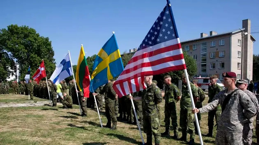 Soldați NATO