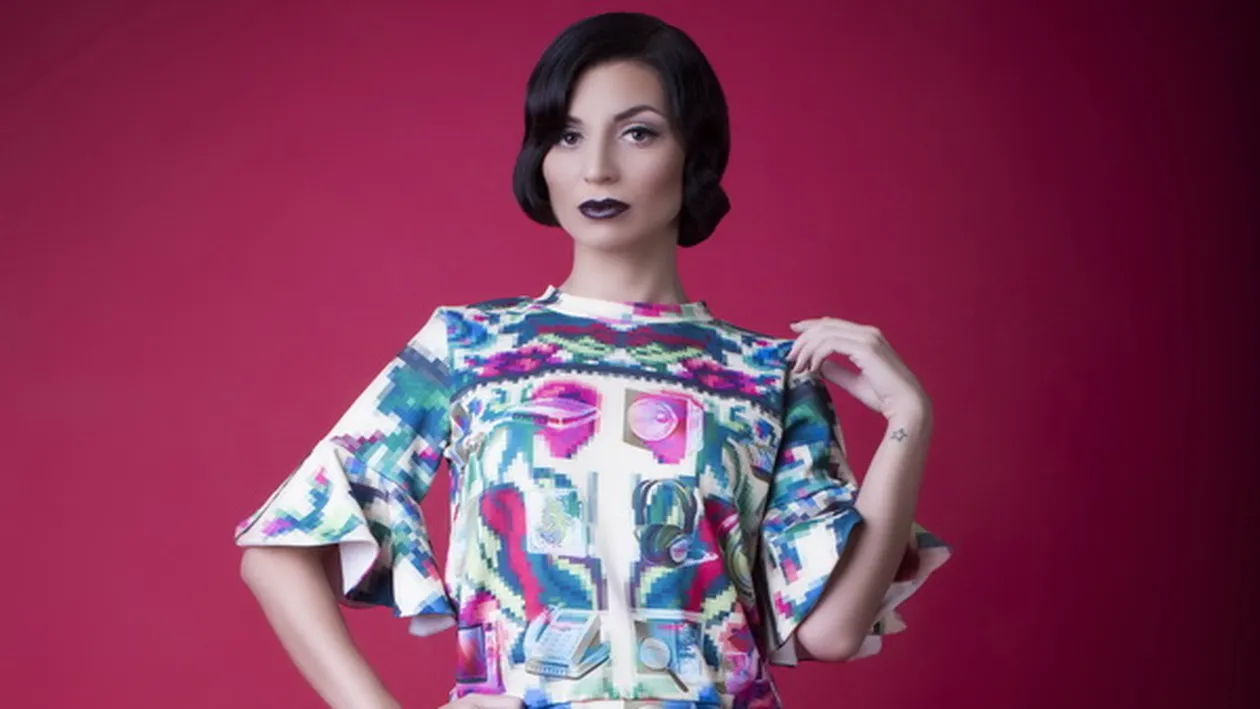 Succesul in muzica? Jos textila! O alta dj-ita s-a dezbracat complet pentru a-si promova piesele, in cluburi!