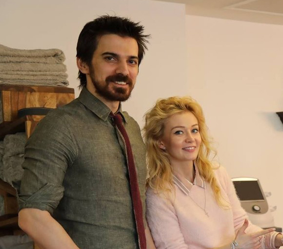 Rămas fără Sandra, Tuncay Ozturk îşi caută asistentă. Ce condiţii trebuie să îndeplinească tinerele care vor să lucreze cu fostul soţ al Andreei Marin
