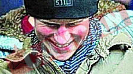 Harry o bombardeaza cu SMS-uri pe Imbruglia
