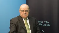 (P) Domnul Iordan, bunicul care îşi face vacanţele şi îşi achită leasingul din veniturile câştigate făcând bucurii oamenilor din Capitală