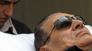 Fostul presedinte egiptean Hosni Mubarak a intrat in moarte clinica