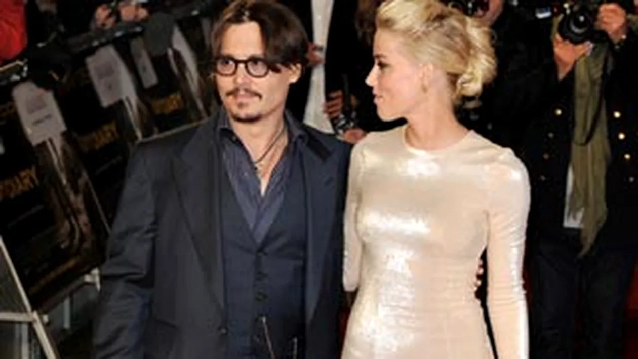 Johnny Depp, indragostit de o lesbiana?! Ii face cadouri scumpe si petrec mult timp impreuna! Vezi cine i-a cazut cu tronc actorului!