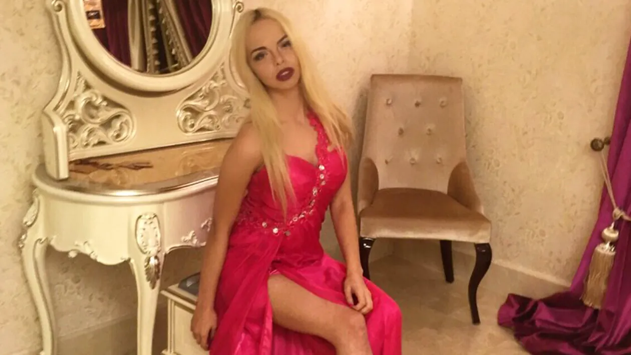 Barbie de Romania, aparitie INCENDIARA la o petrecere cu staif! Toti invitatii s-au intrebat daca are sau nu lenjerie intima